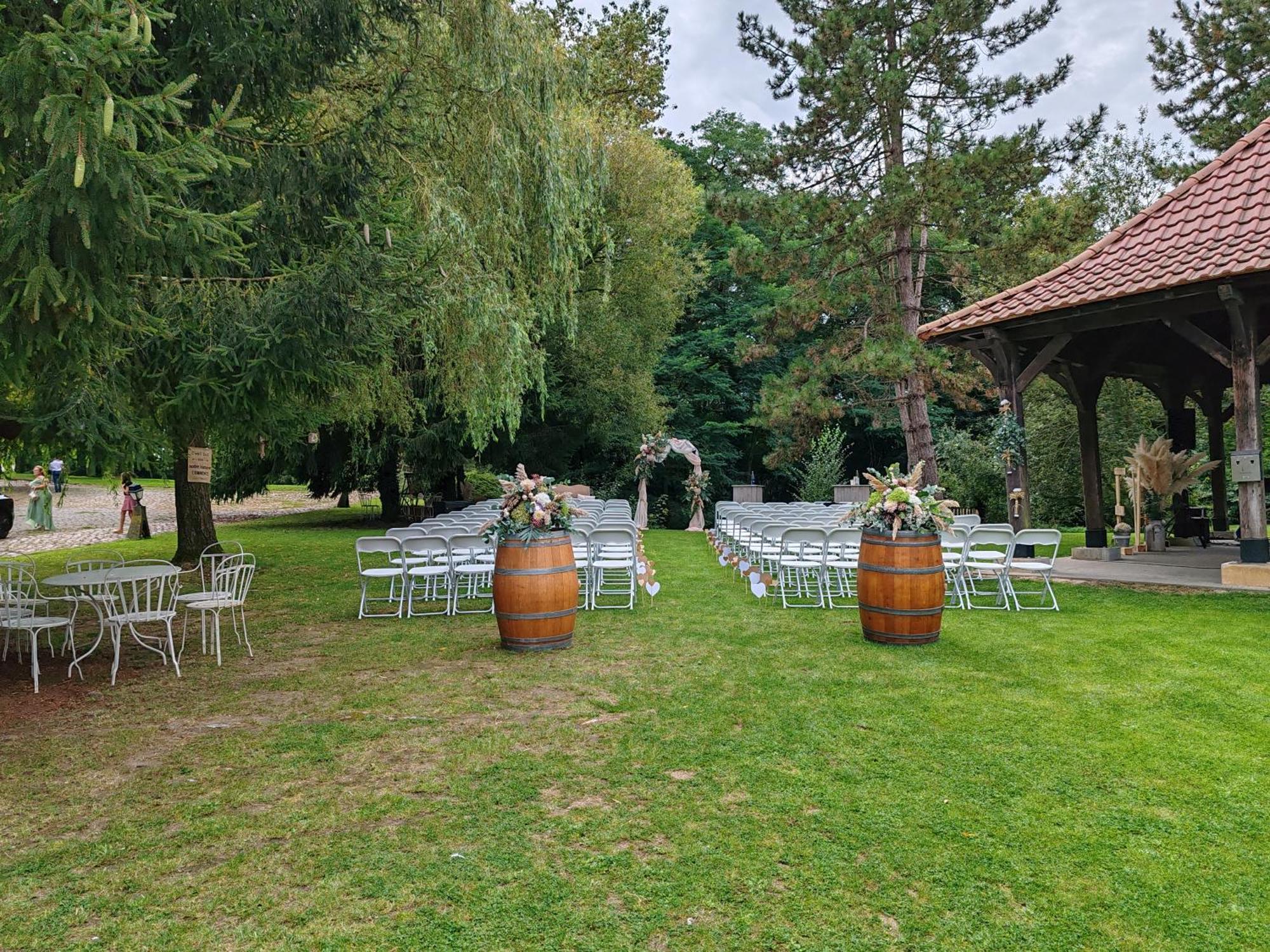 Logis-Hotel-Restaurant La Gentilhommiere Artres Exterior foto